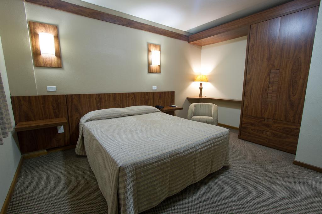 Hotel Le Canard Лажис Екстериор снимка