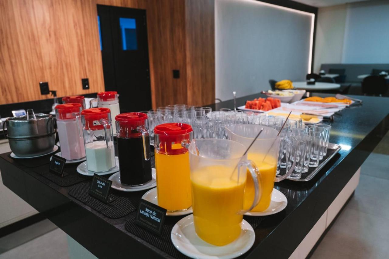 Hotel Le Canard Лажис Екстериор снимка