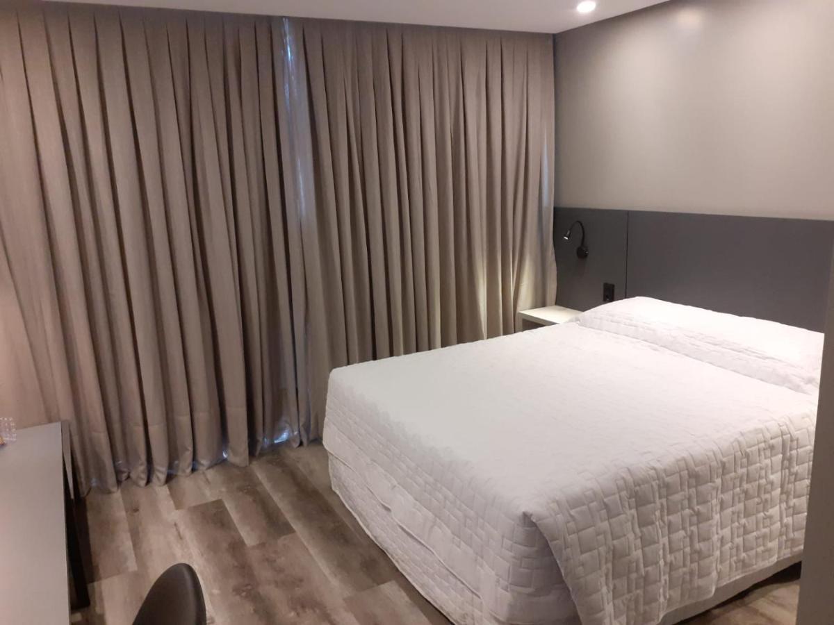 Hotel Le Canard Лажис Екстериор снимка