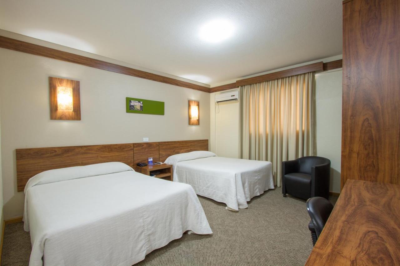 Hotel Le Canard Лажис Екстериор снимка