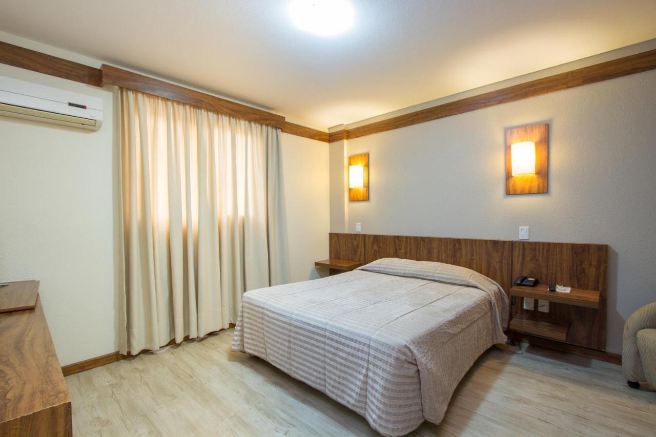 Hotel Le Canard Лажис Екстериор снимка