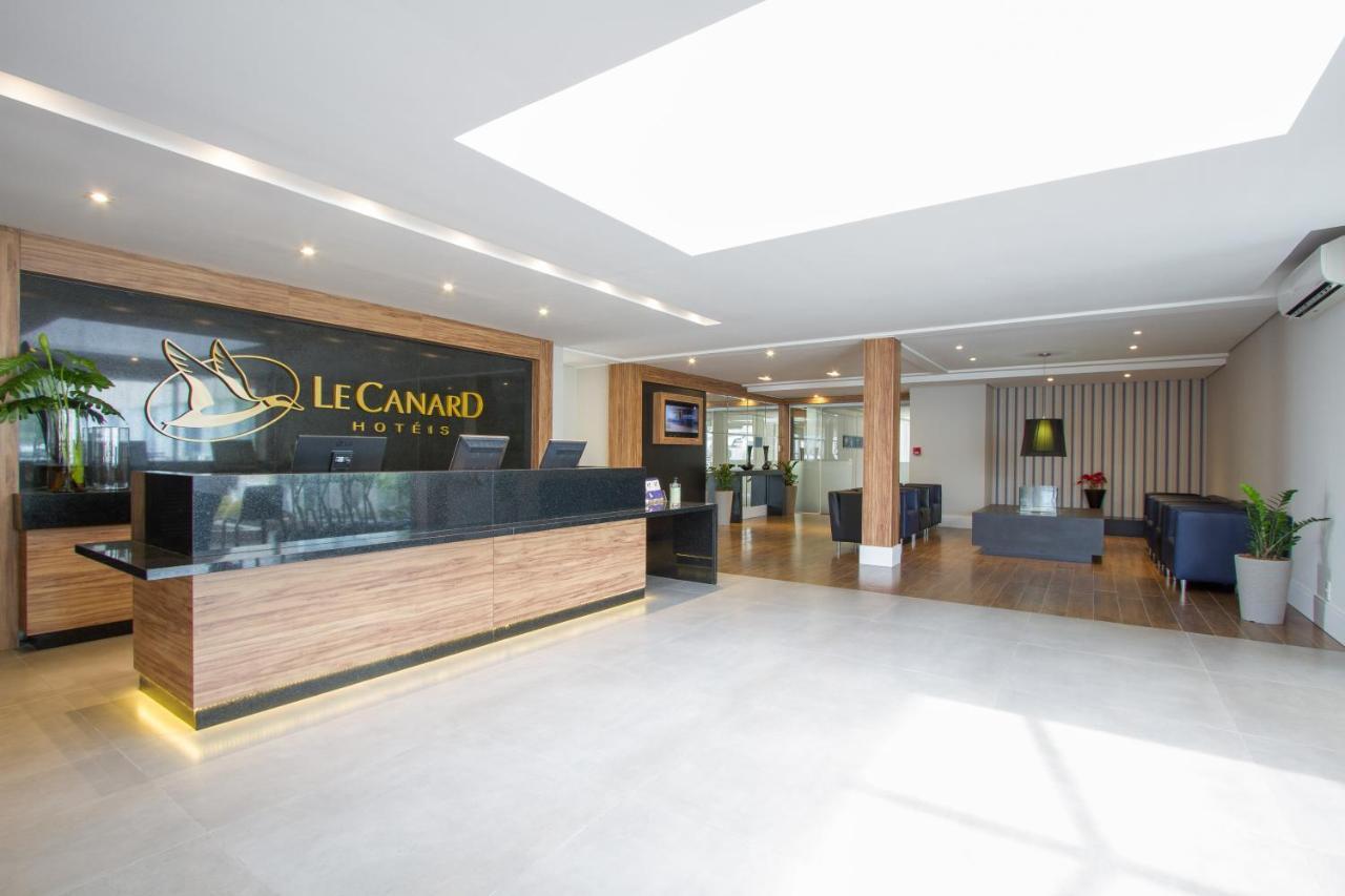 Hotel Le Canard Лажис Екстериор снимка